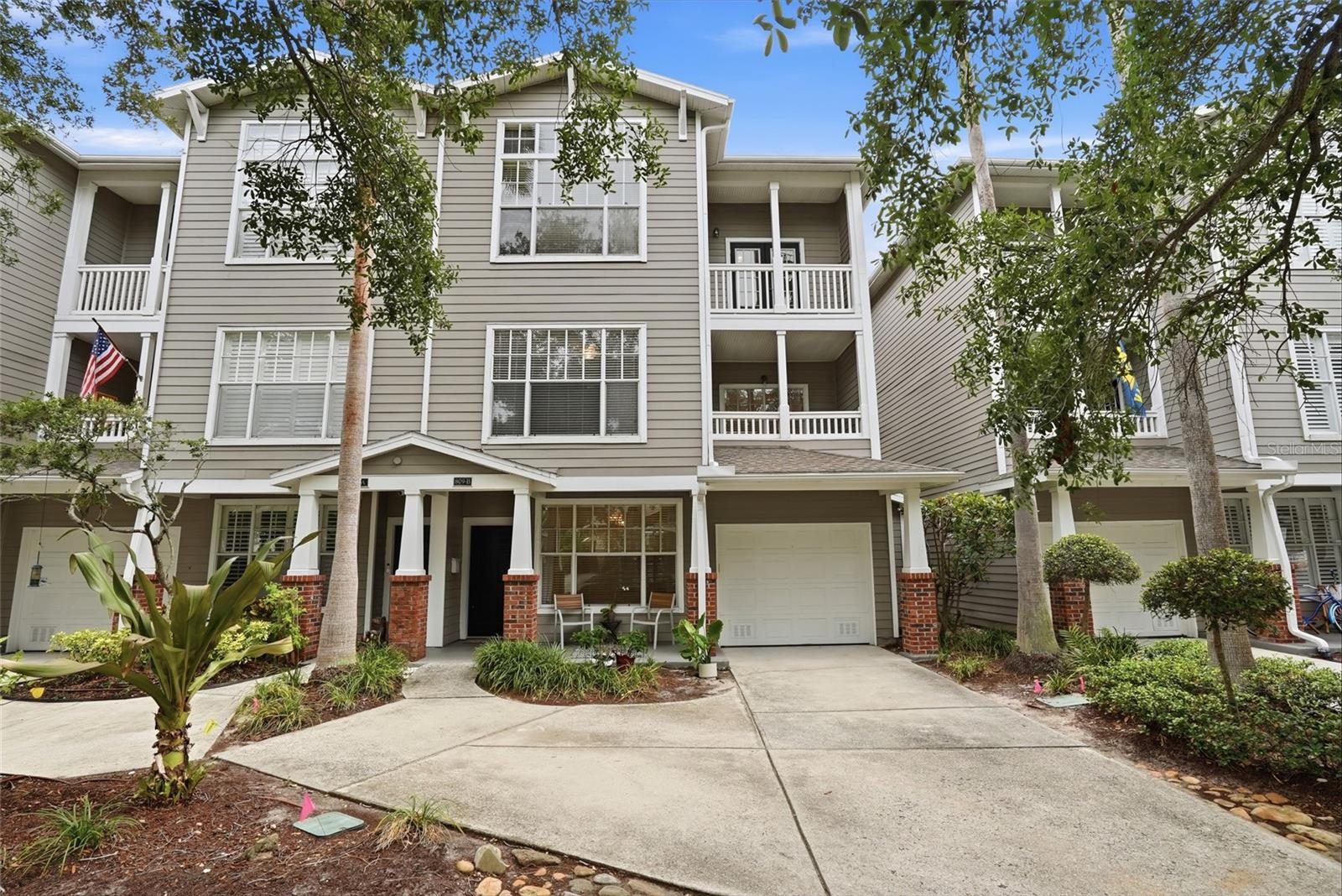 809 S Oregon Ave #b Property Photo 1