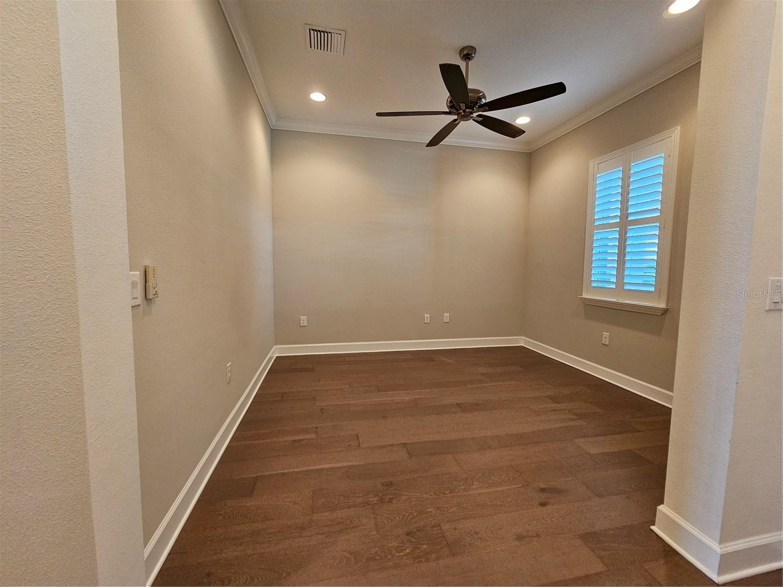 11112 Swansea St Property Photo 6