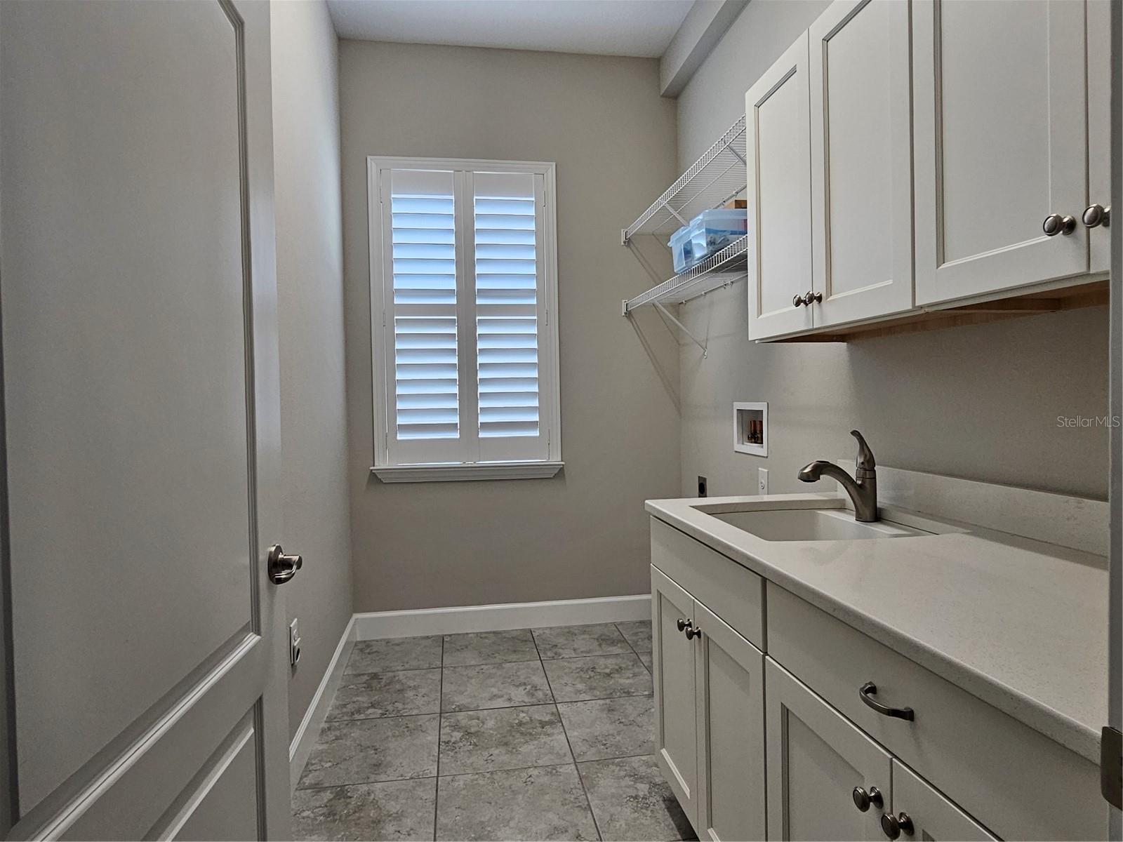 11112 Swansea St Property Photo 7