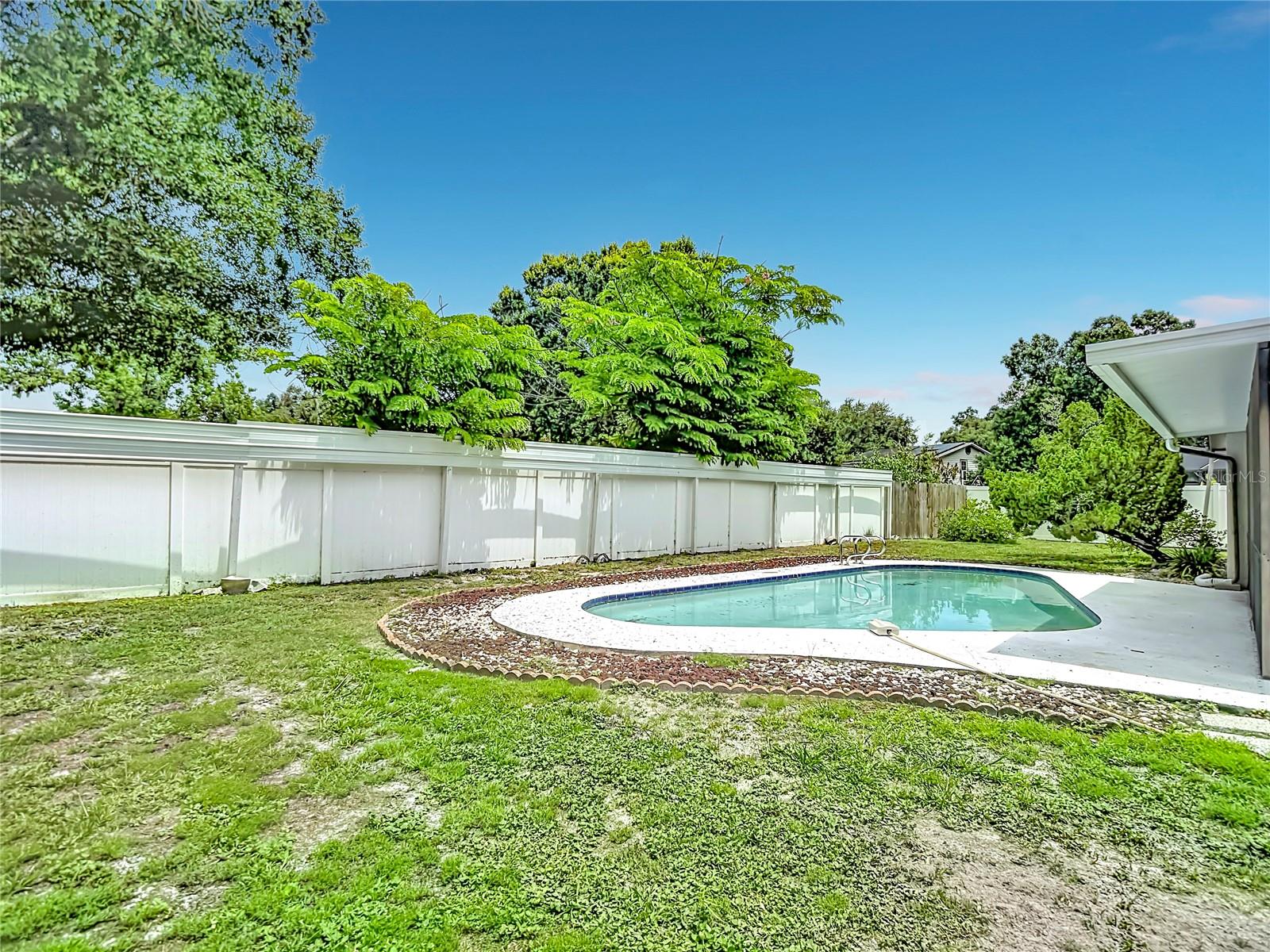 4321 Foxglen Ln Property Photo 63