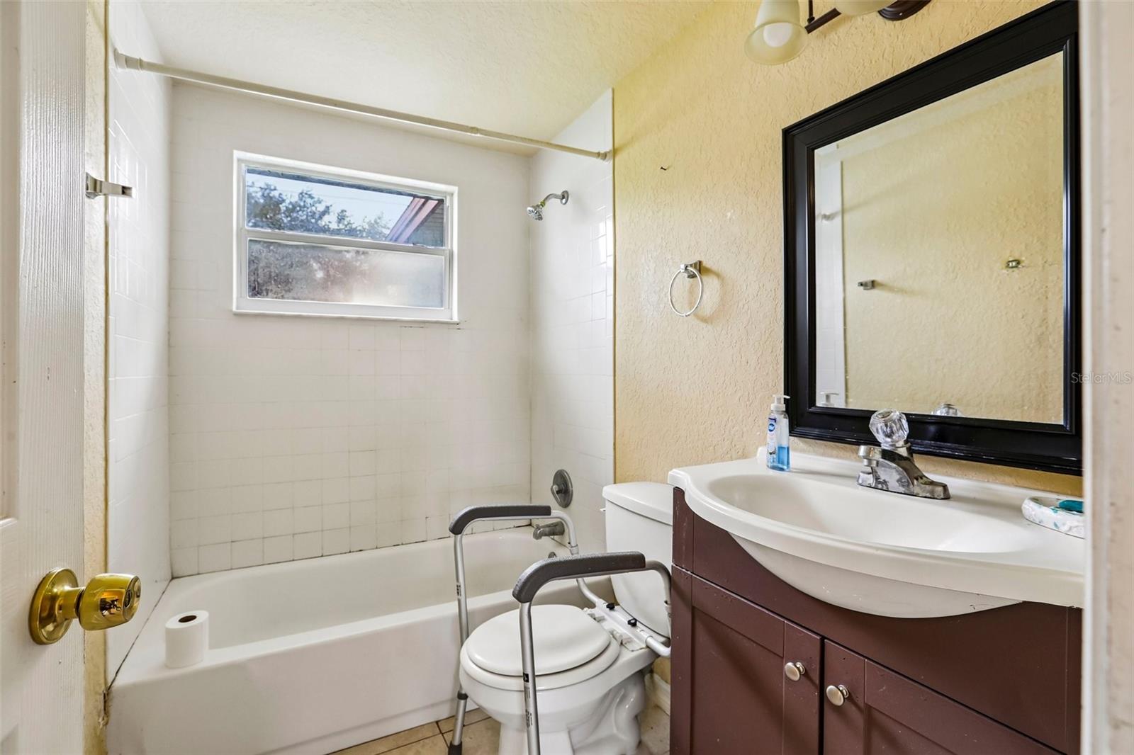4128 Baden Dr Property Photo 5