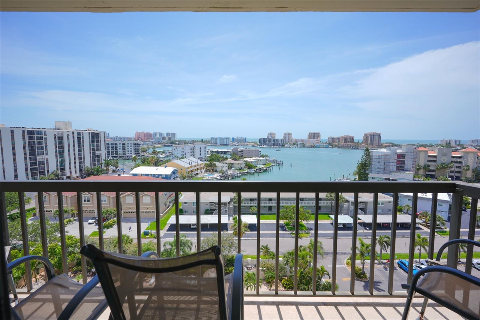 400 ISLAND WAY #1004