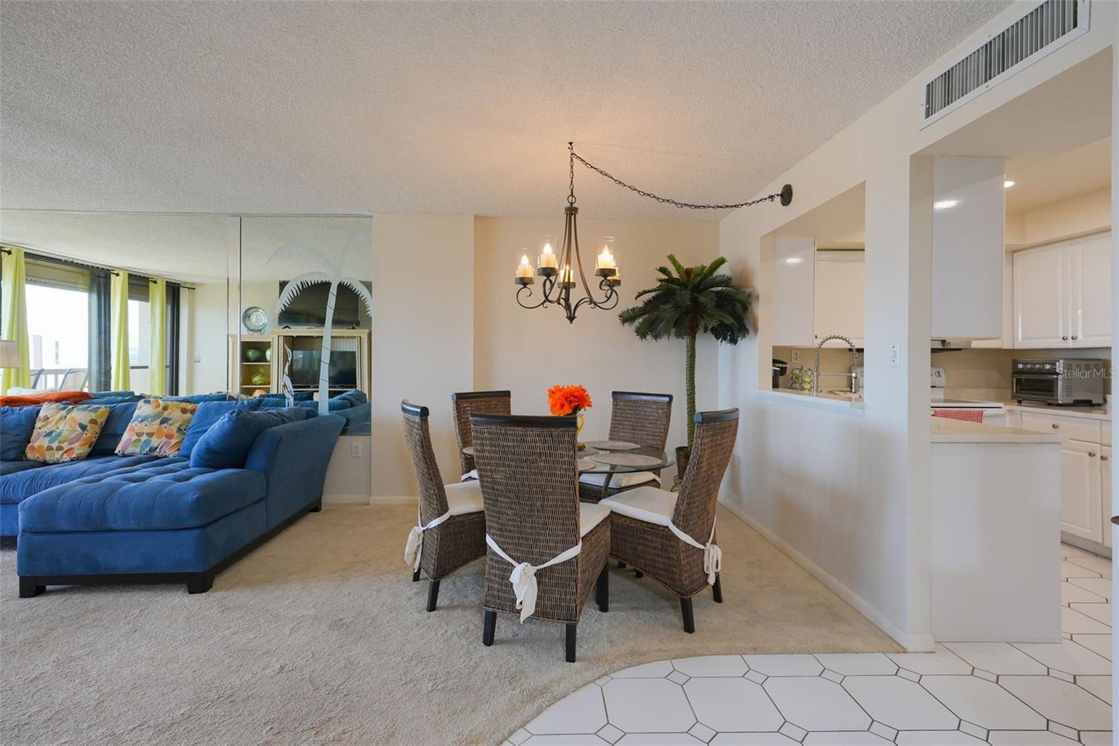 400 Island Way #1004 Property Photo 6