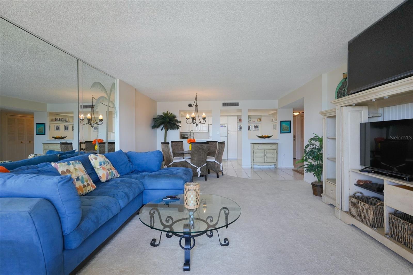 400 Island Way #1004 Property Photo 10