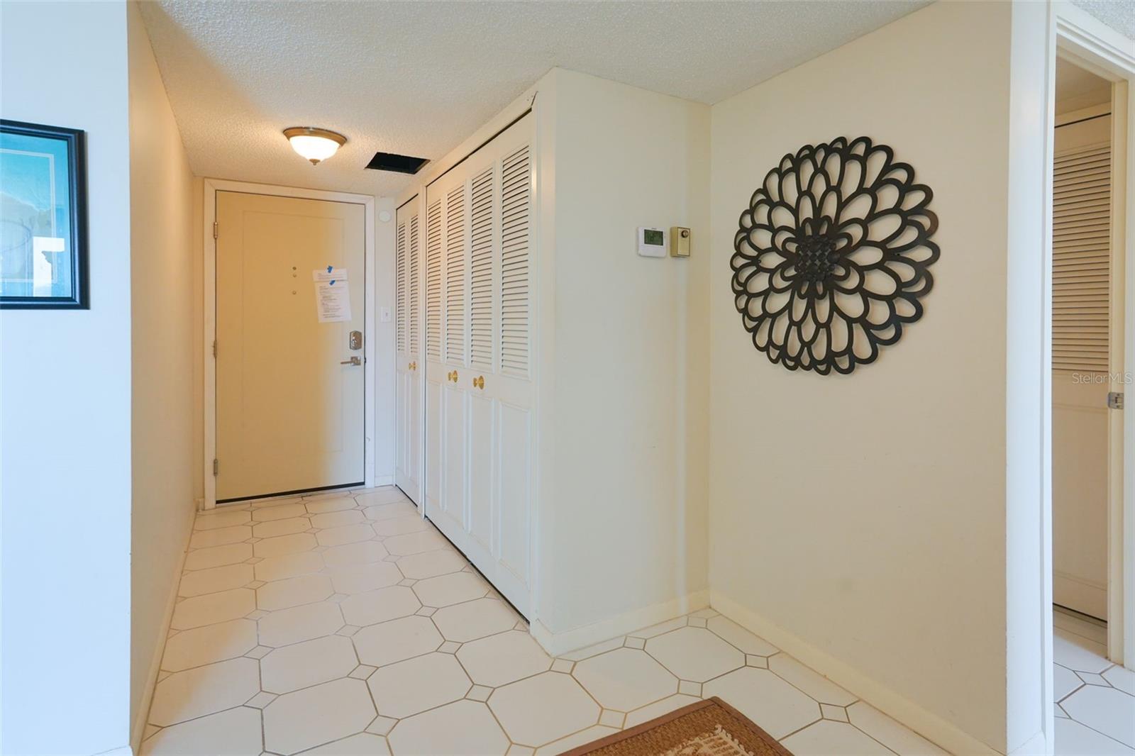 400 Island Way #1004 Property Photo 25