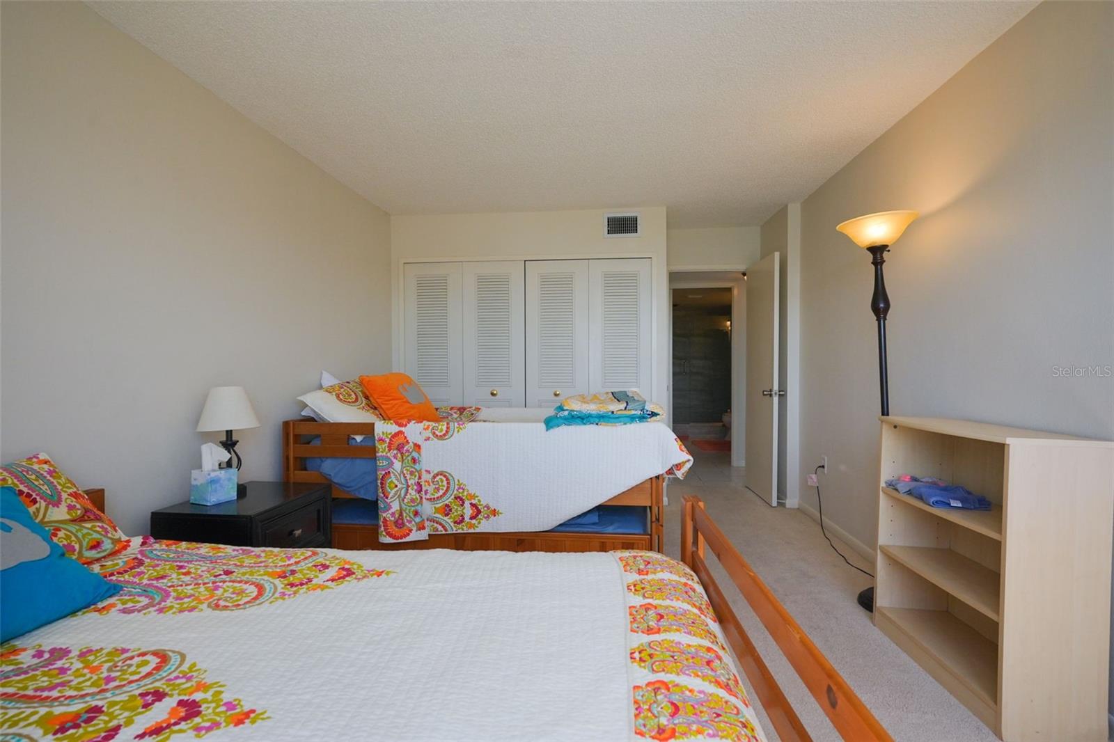 400 Island Way #1004 Property Photo 34