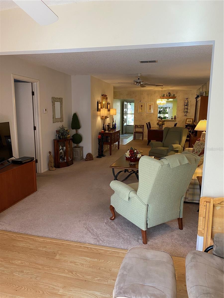 1059 Dunrobin Dr #b Property Photo 10