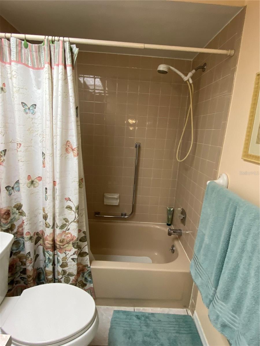 1059 Dunrobin Dr #b Property Photo 27