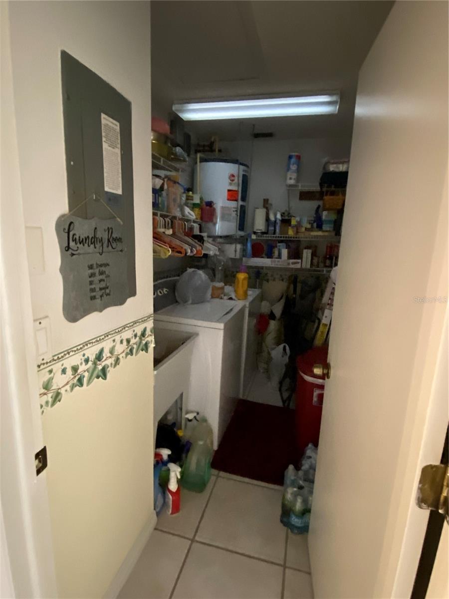 1059 Dunrobin Dr #b Property Photo 28