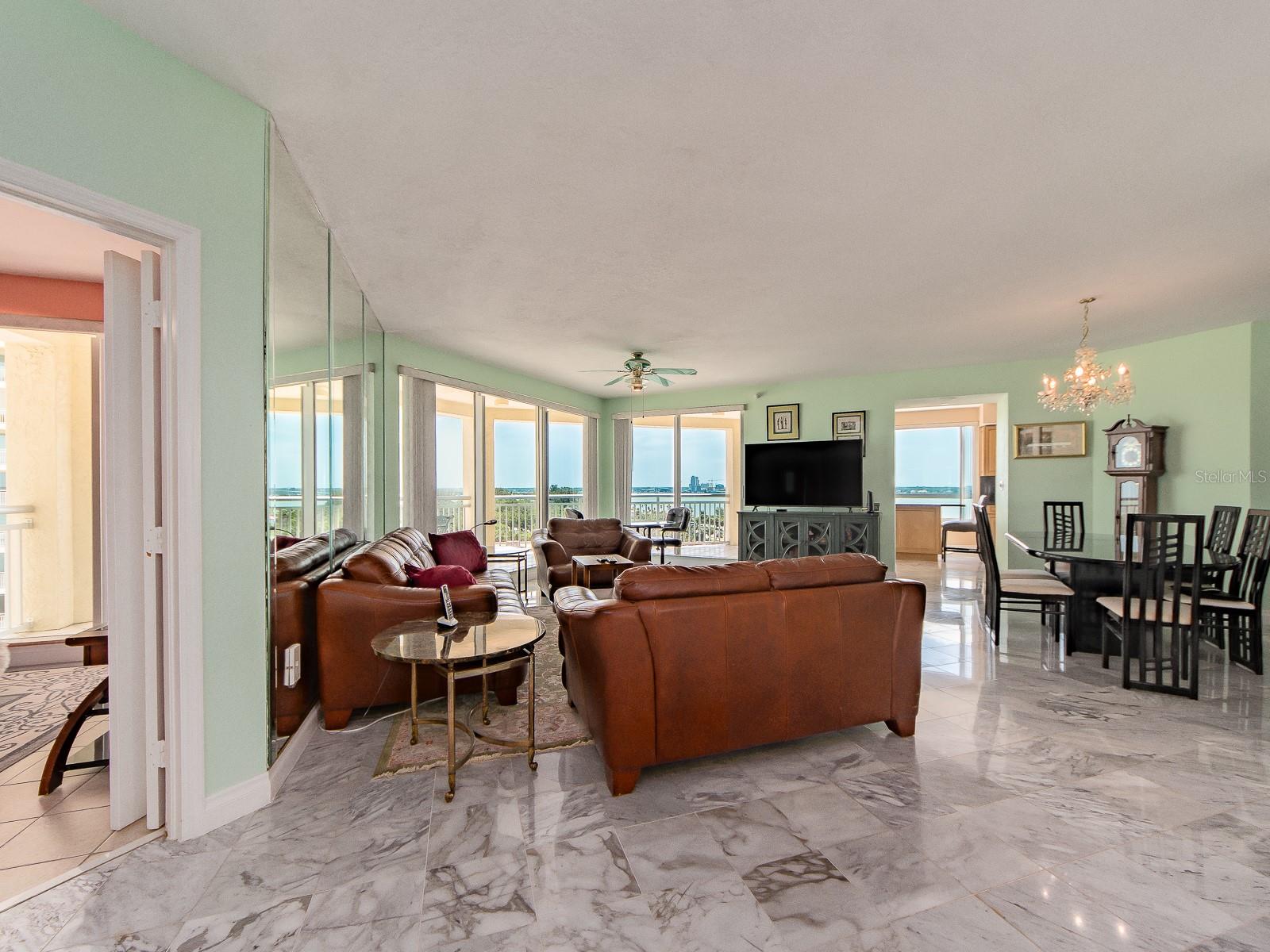 1180 Gulf Blvd #906 Property Photo 5