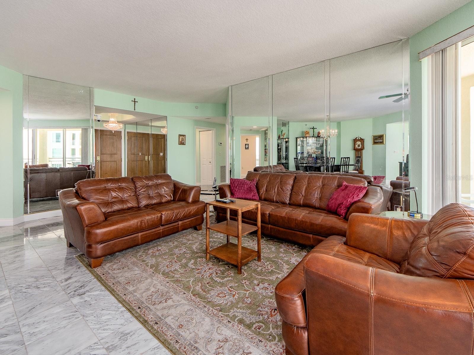 1180 Gulf Blvd #906 Property Photo 6