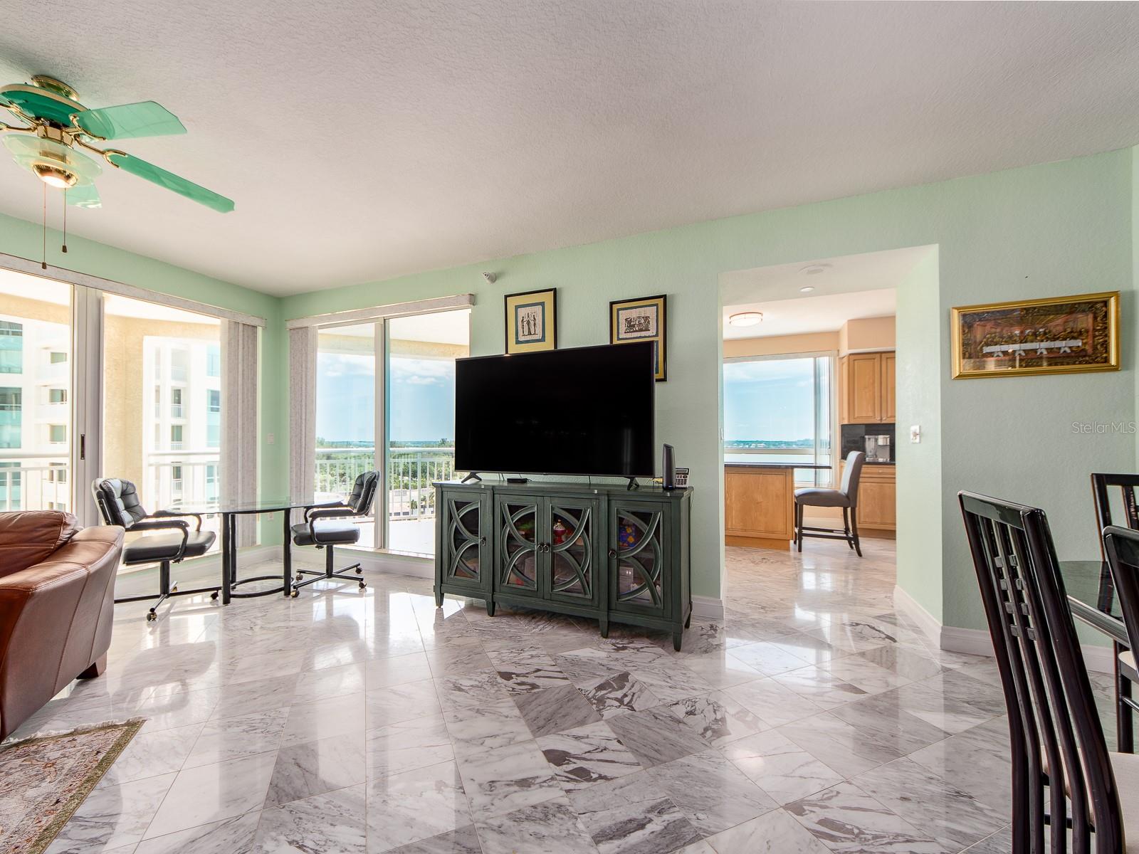 1180 Gulf Blvd #906 Property Photo 8