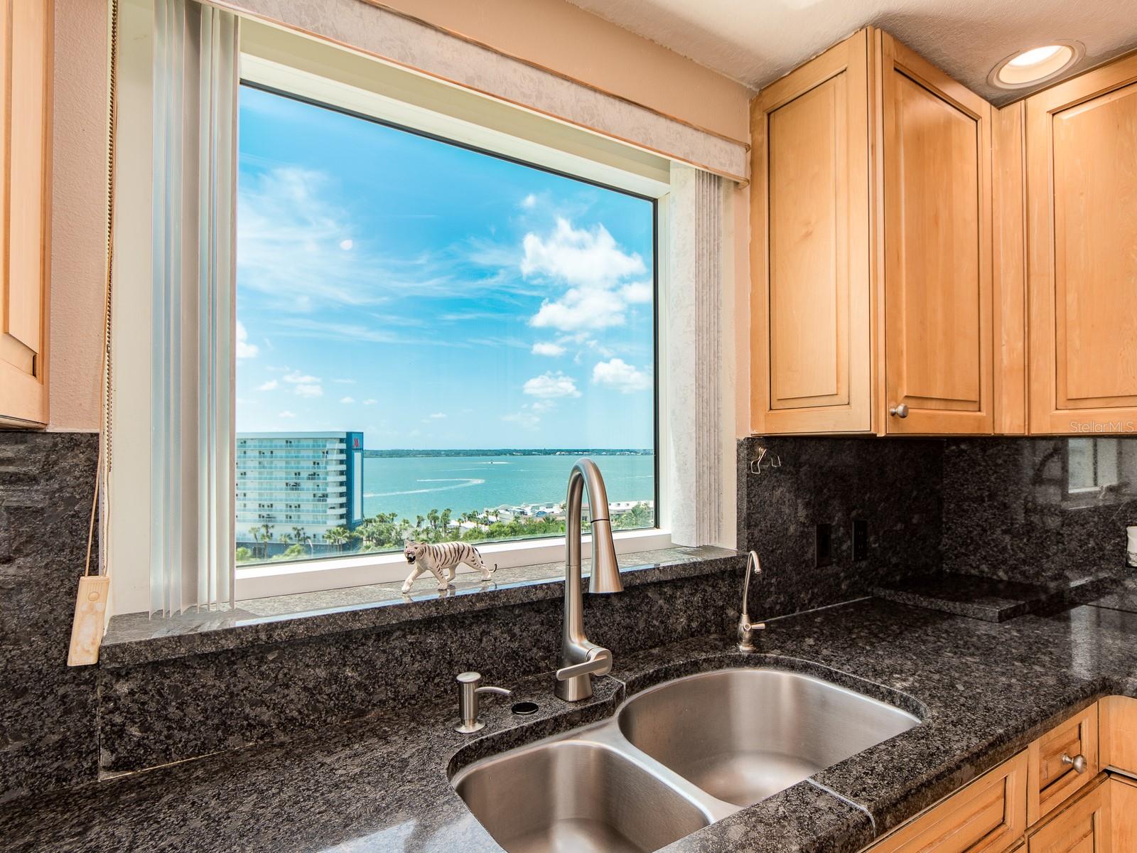 1180 Gulf Blvd #906 Property Photo 17