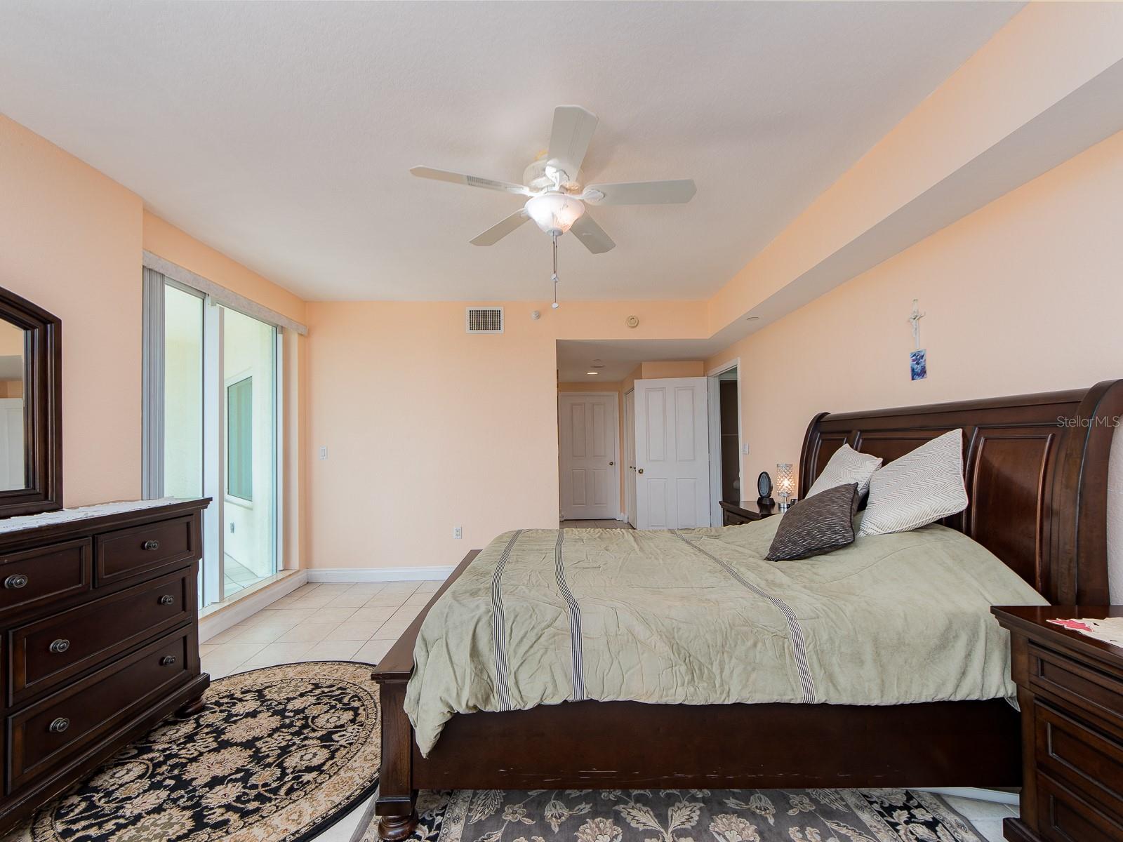 1180 Gulf Blvd #906 Property Photo 23