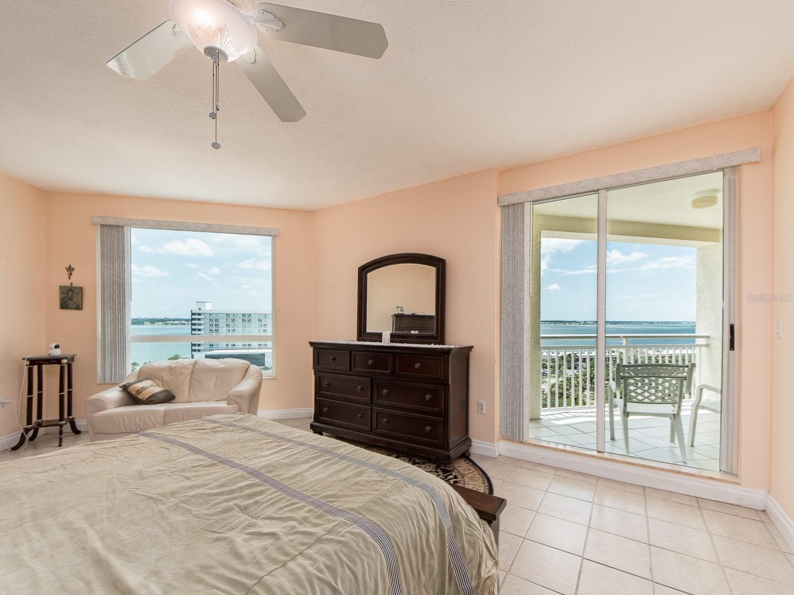 1180 Gulf Blvd #906 Property Photo 24