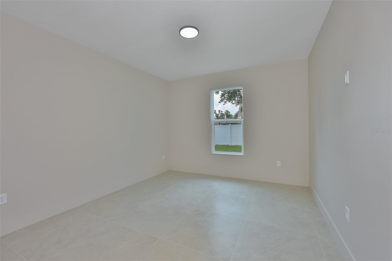 3506 W Rogers Ave Property Photo 28