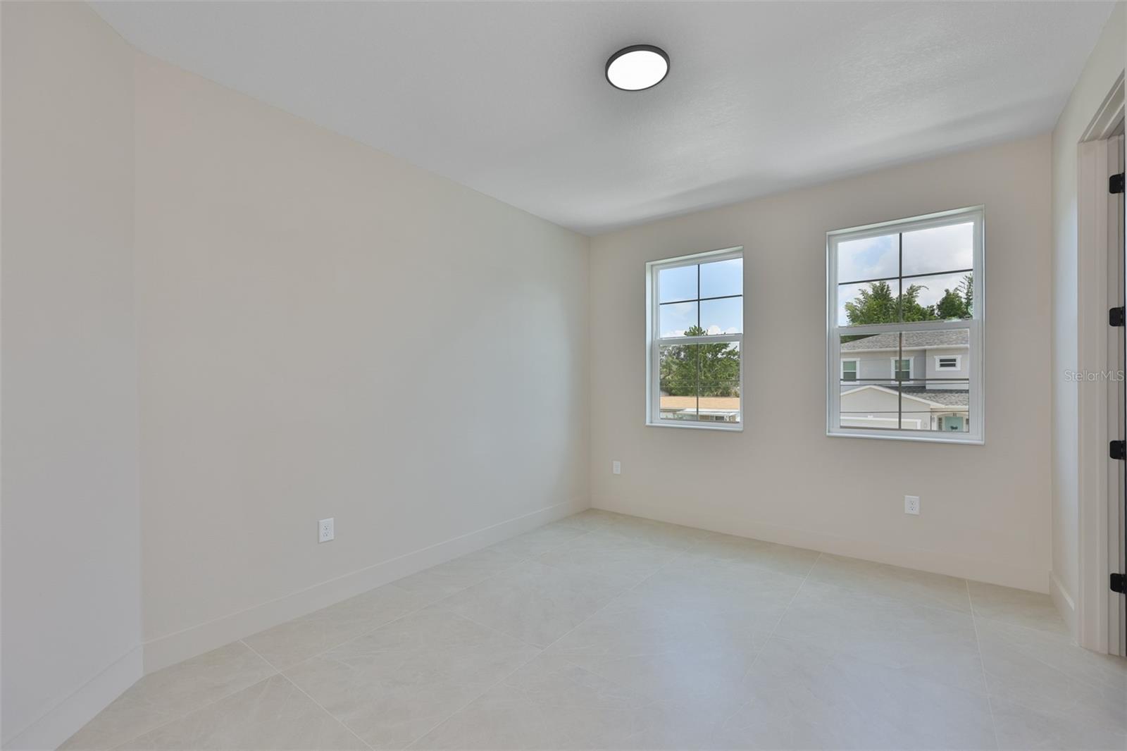 3506 W Rogers Ave Property Photo 47