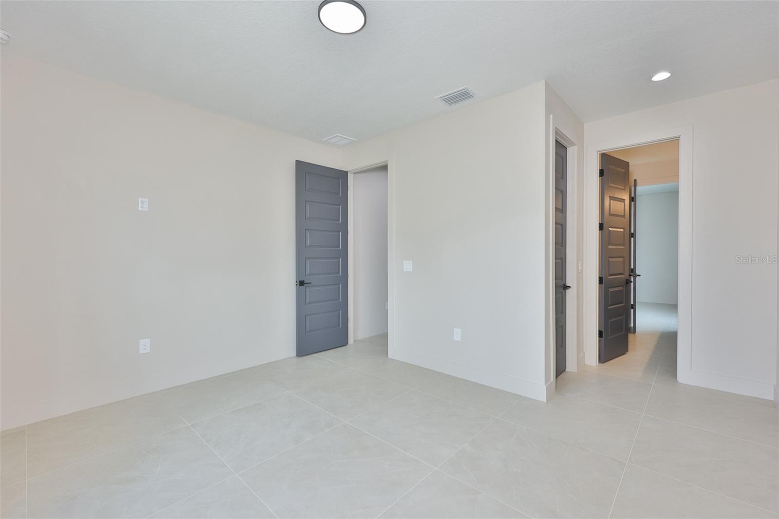 3506 W Rogers Ave Property Photo 52