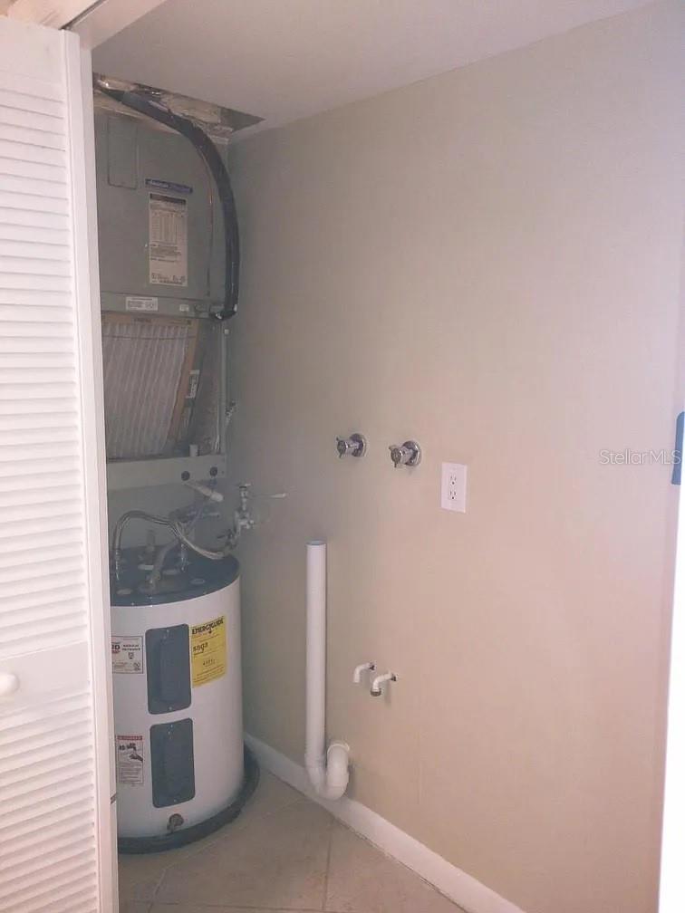 3366 Camelot Dr #a & B Property Photo 14