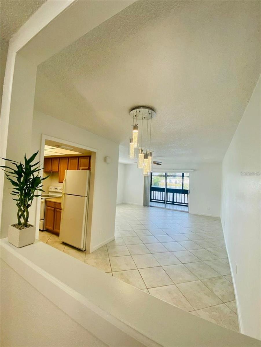 633 N Keene Rd #apt C Property Photo 3