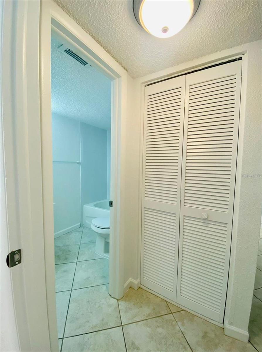 633 N Keene Rd #apt C Property Photo 9