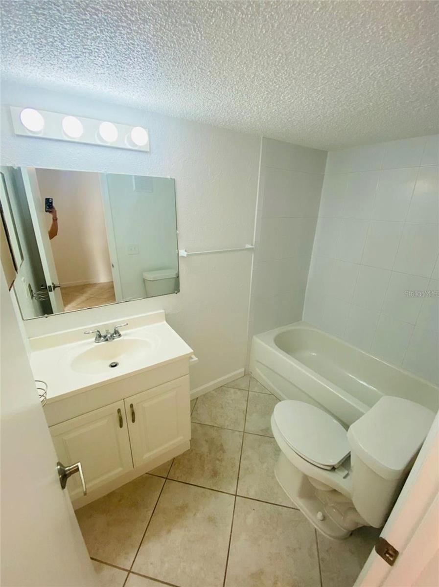 633 N Keene Rd #apt C Property Photo 15