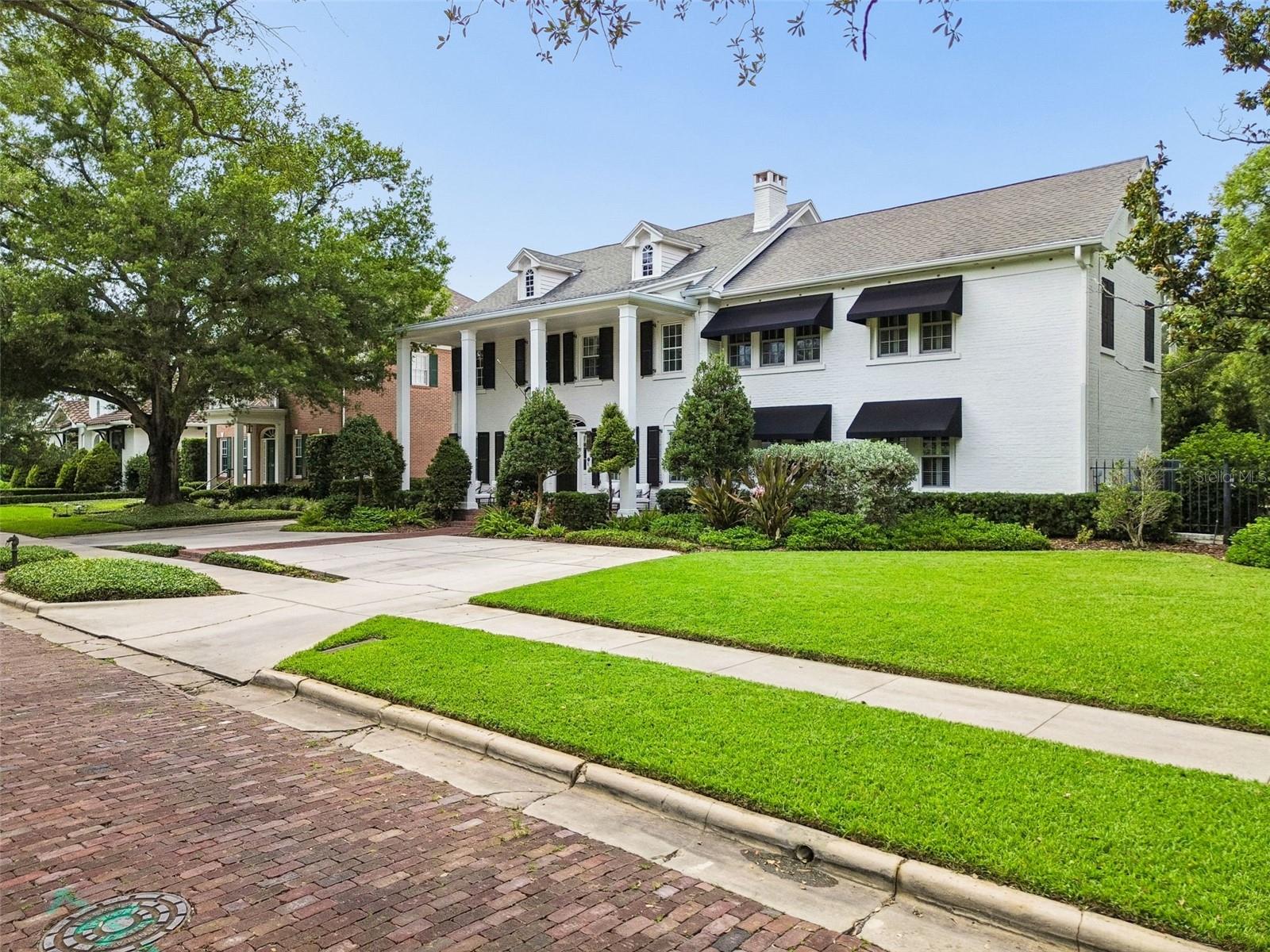 3313 W MULLEN AVE