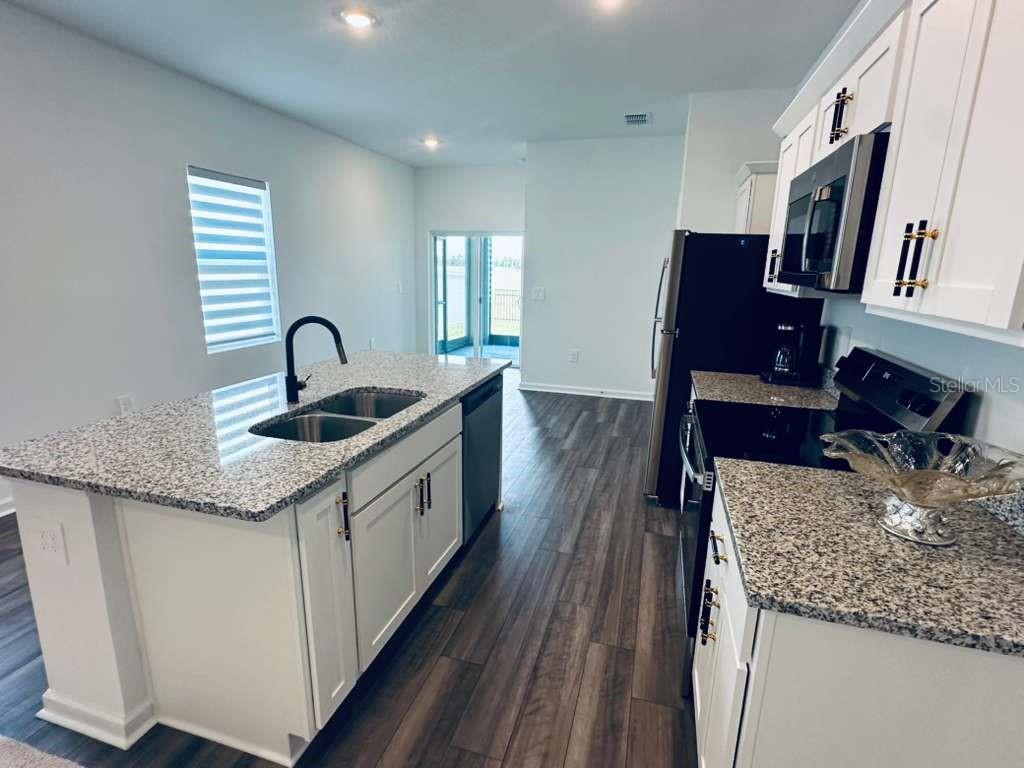 10473 Curving Creek Loop Property Photo 8