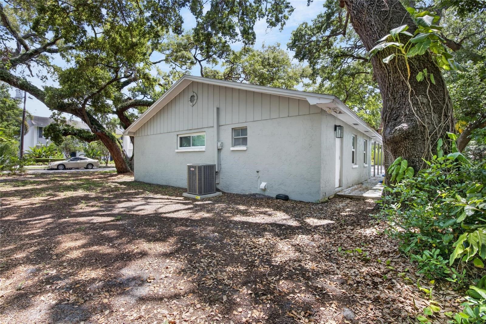 5326 S Russell St Property Photo 54
