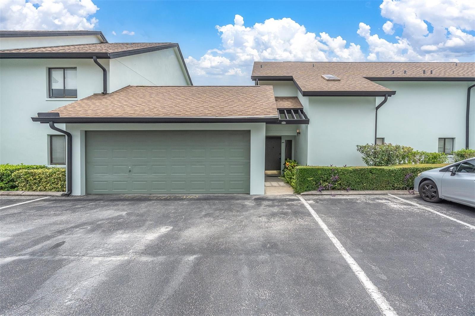 9809 LOMBARD CT #109