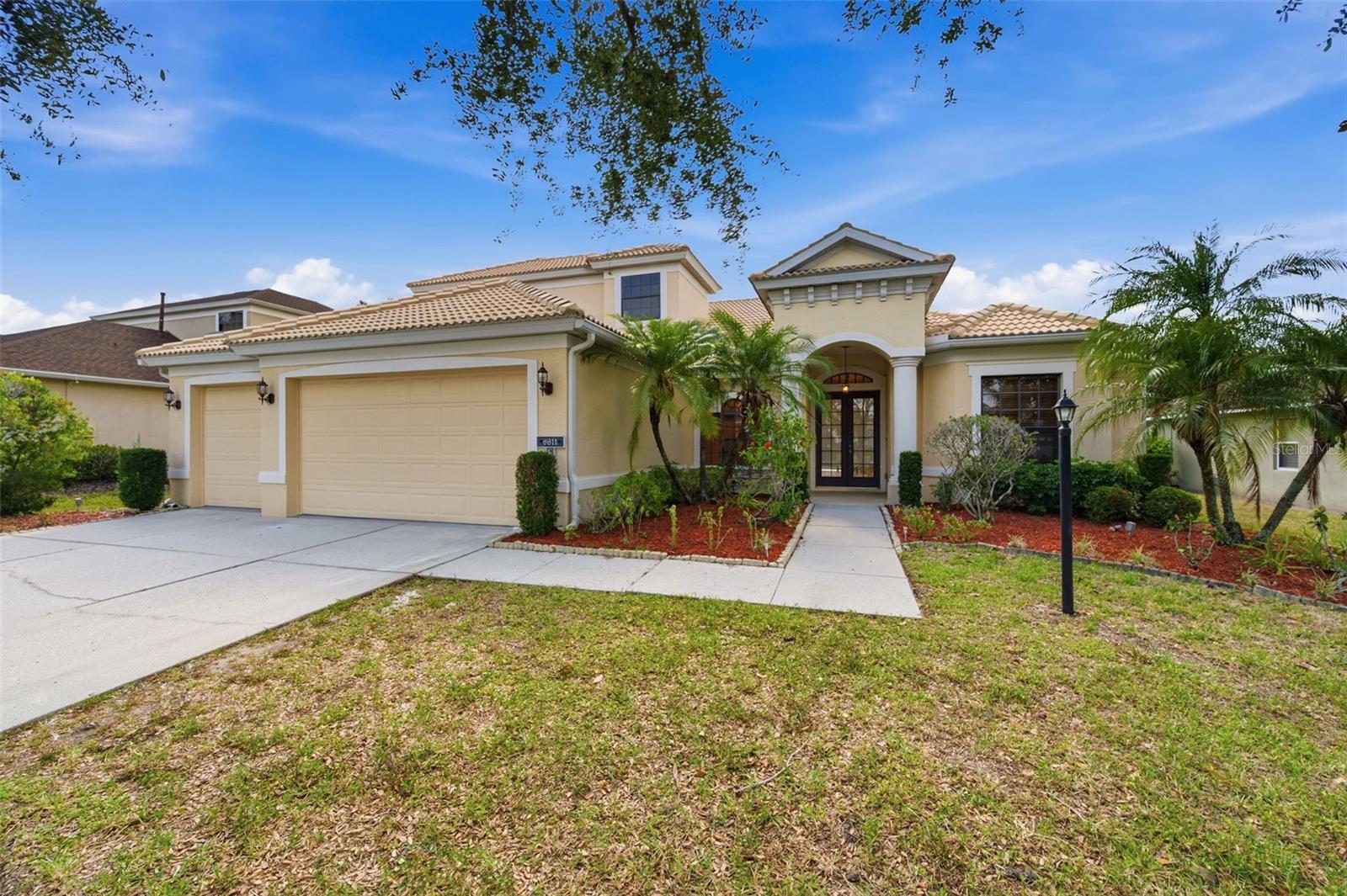 6611 CHICKADEE LN