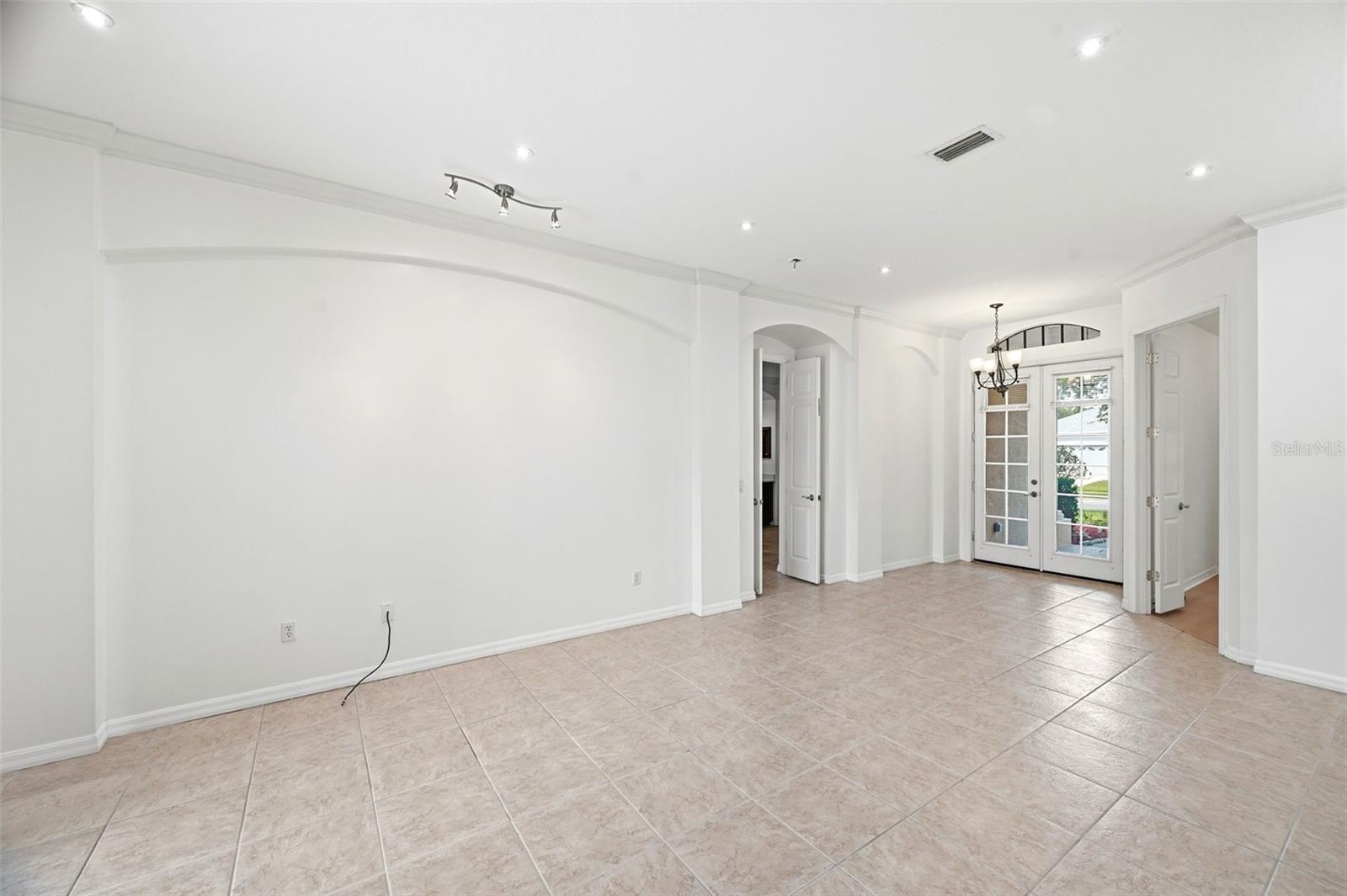 6611 Chickadee Ln Property Photo 5