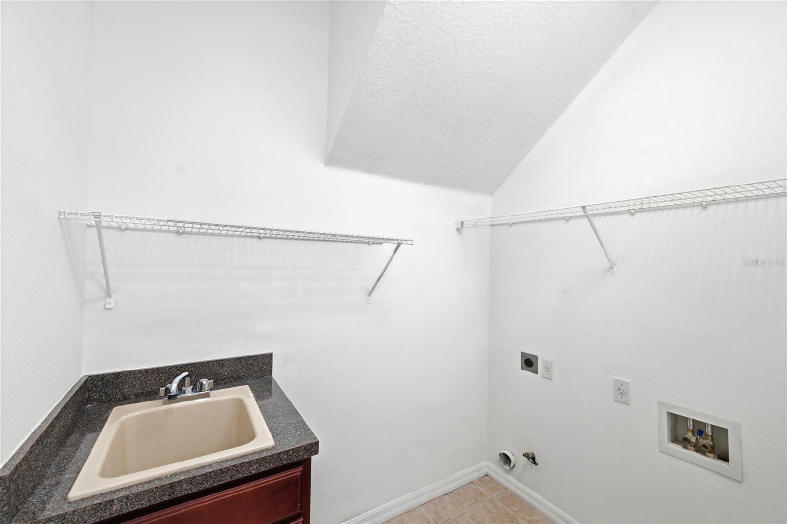 6611 Chickadee Ln Property Photo 57