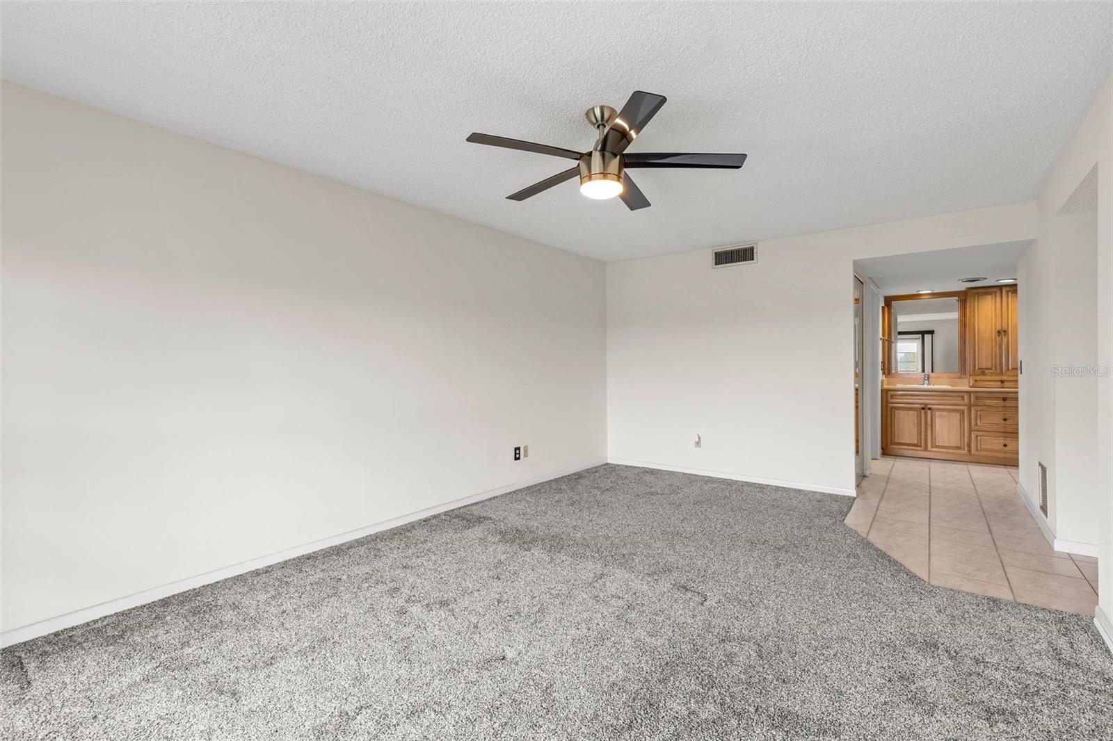 3021 Countryside Blvd #44a Property Photo 15