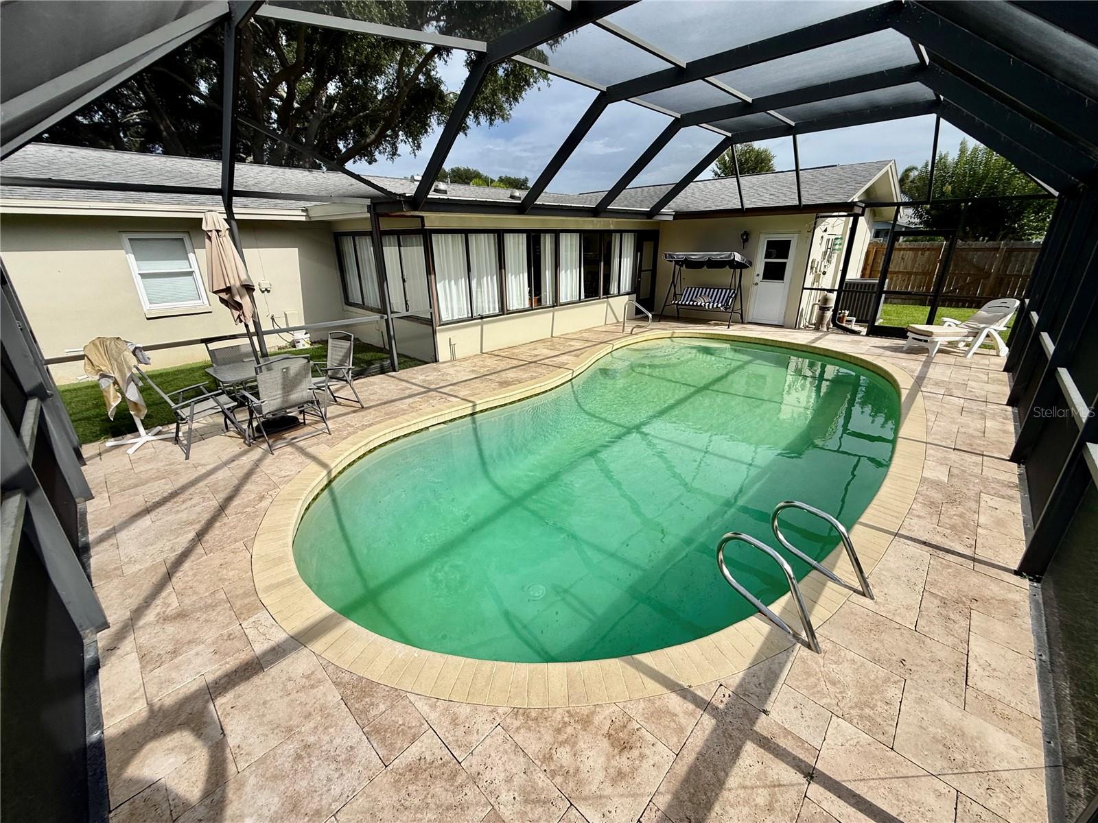 1853 Paradise Ln Property Photo 7