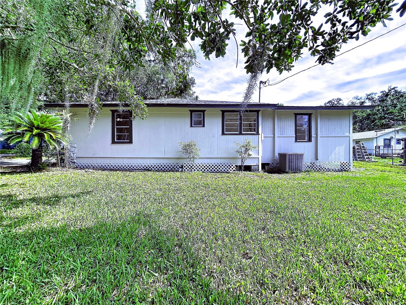 524 East Ave Property Photo 10