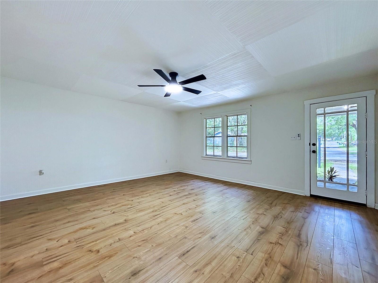 524 East Ave Property Photo 16