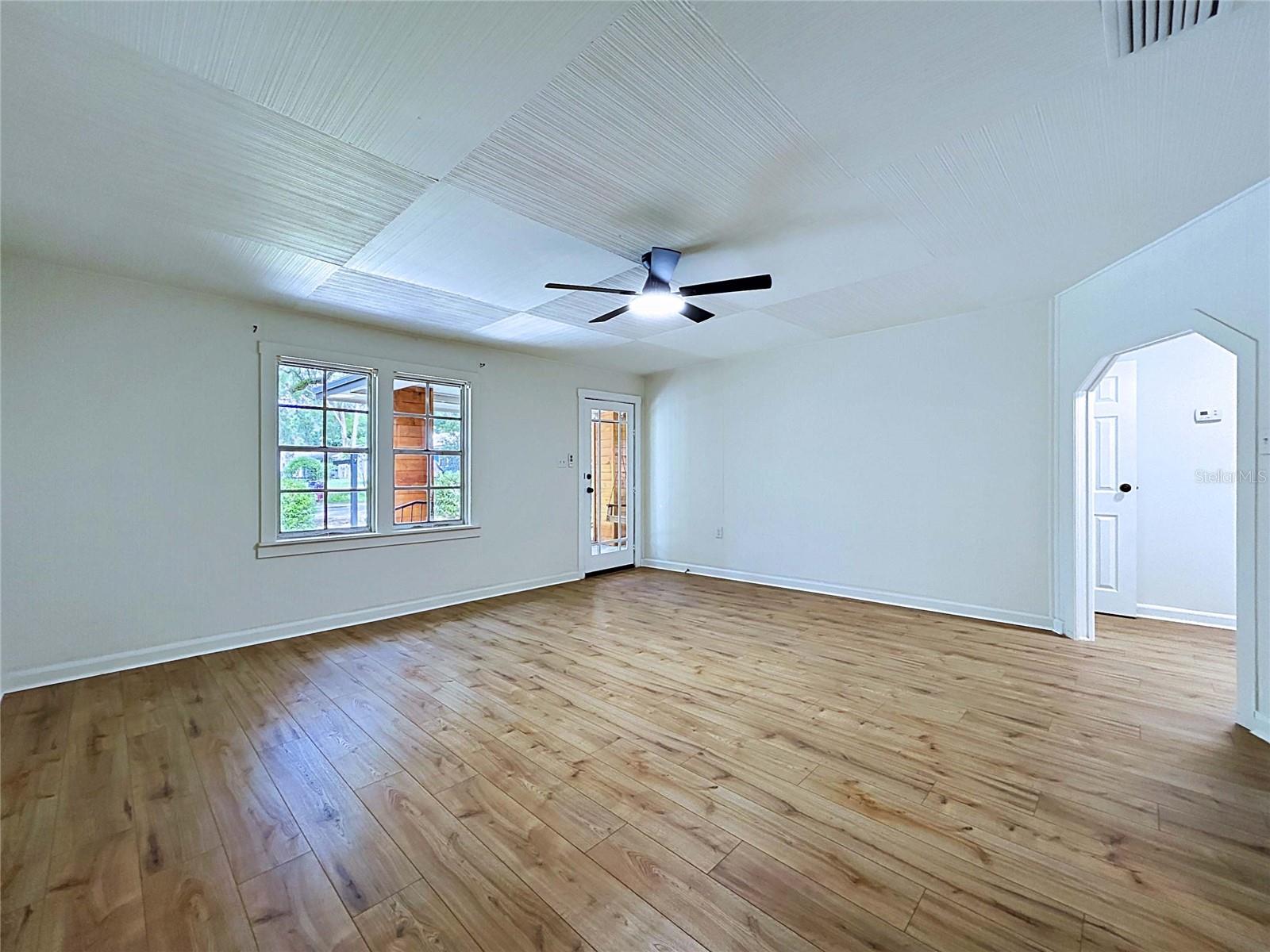 524 East Ave Property Photo 17