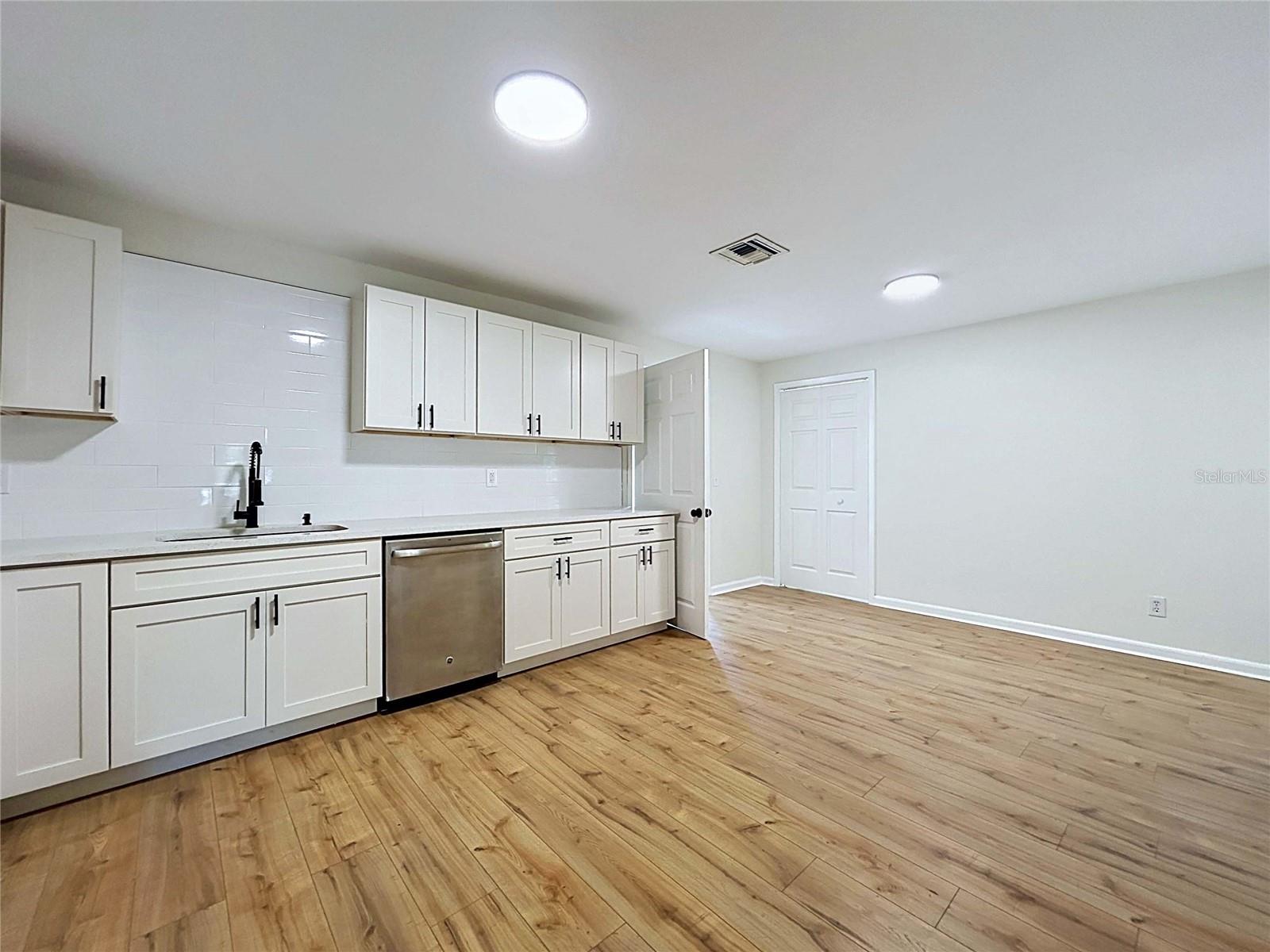 524 East Ave Property Photo 20