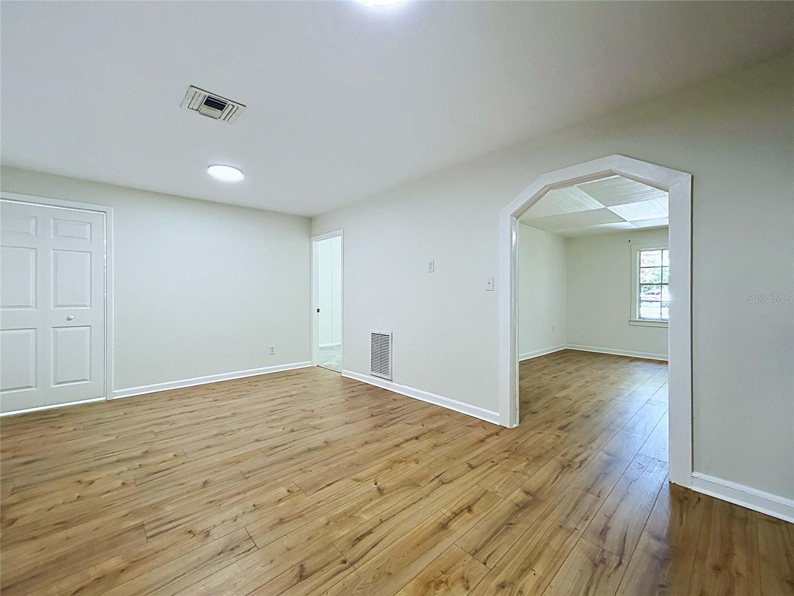 524 East Ave Property Photo 21