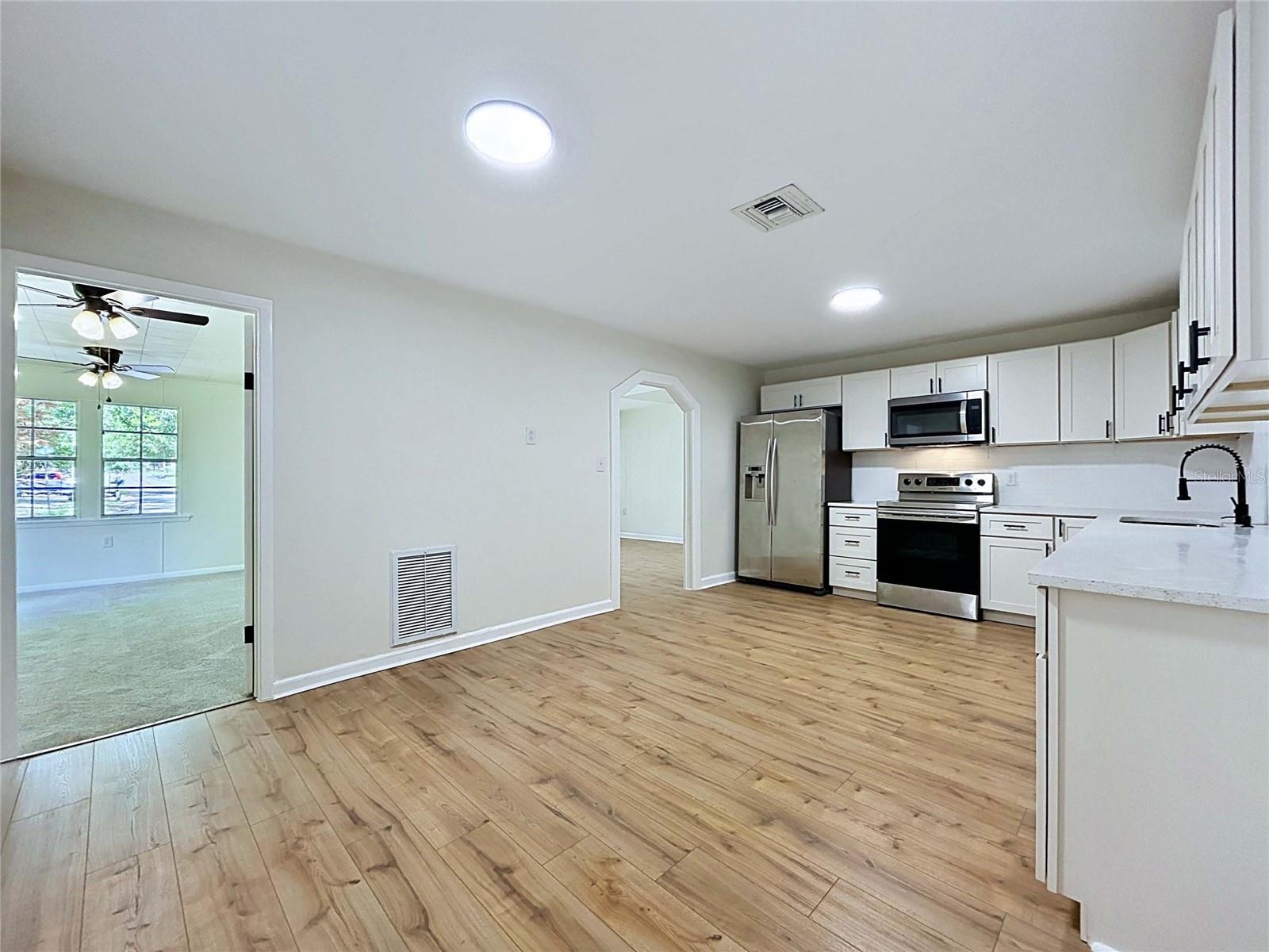 524 East Ave Property Photo 22