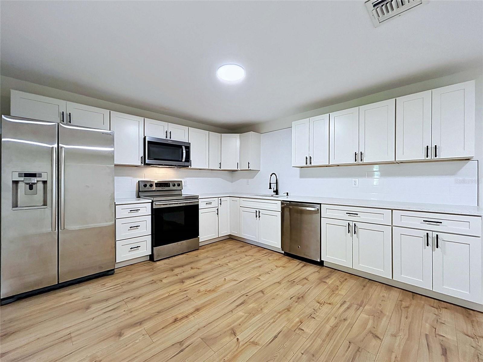 524 East Ave Property Photo 24