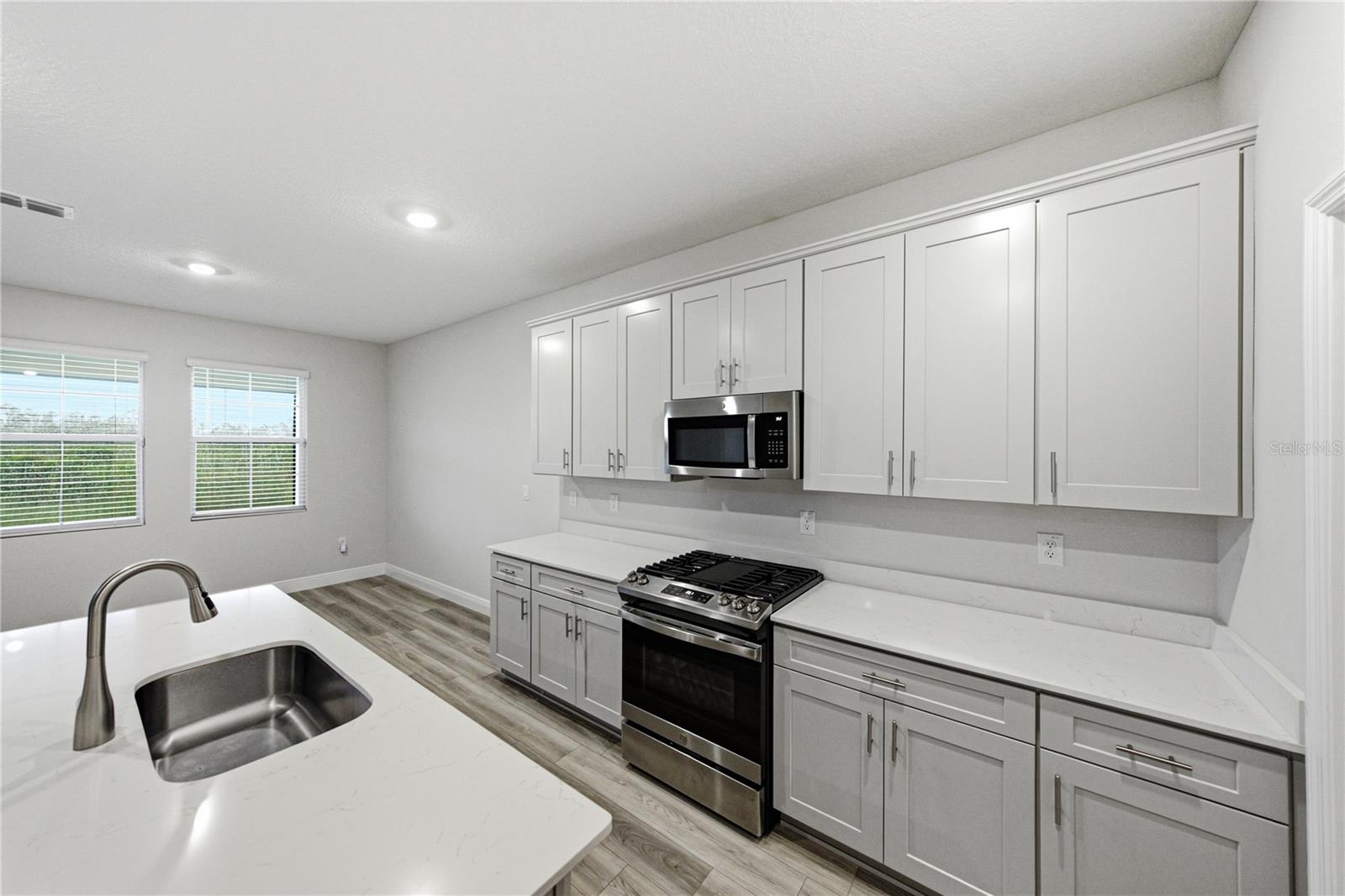 12253 Cattleside Dr Property Photo 32
