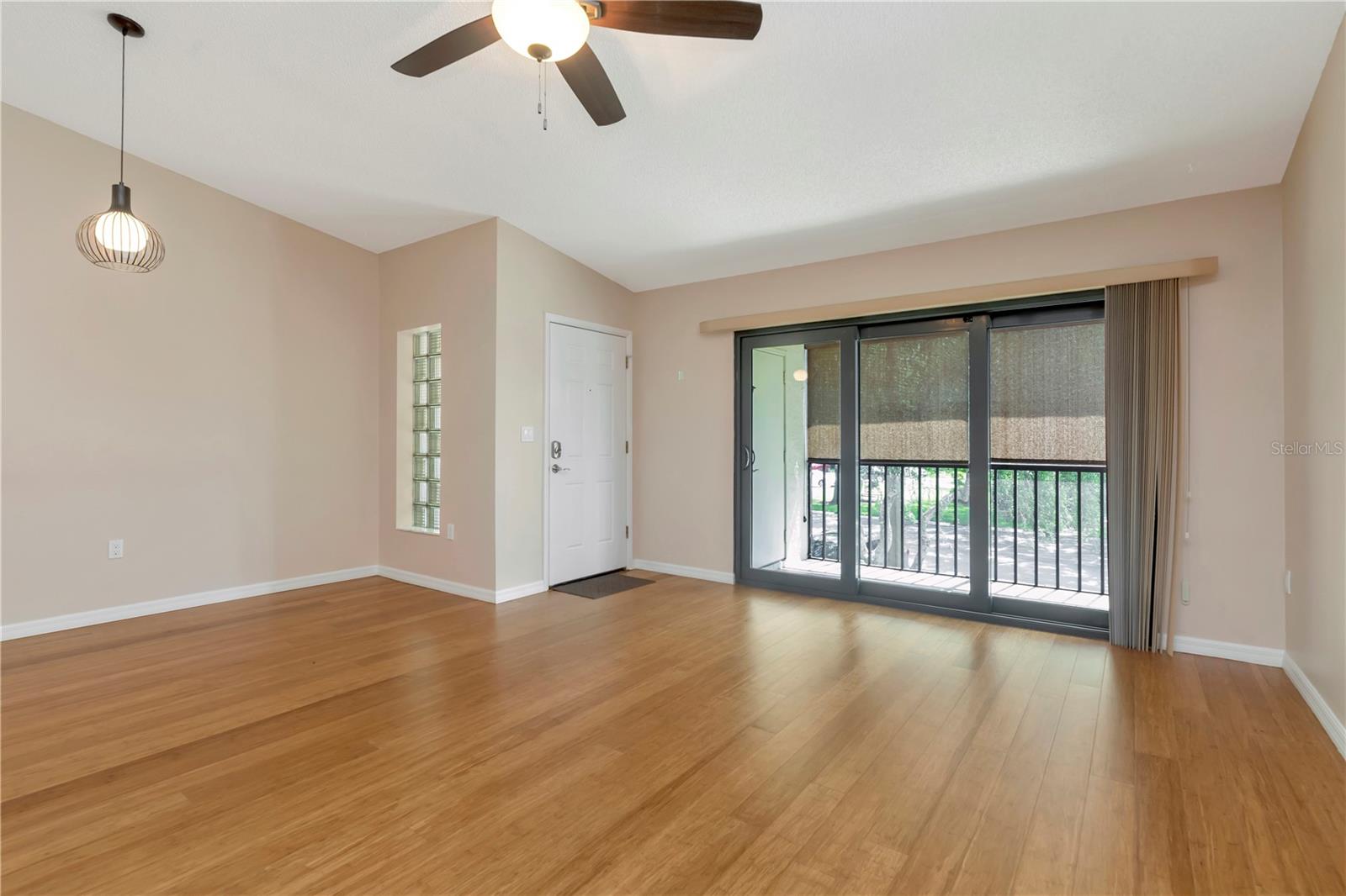 3367 Crystal Ct E #e Property Photo 4