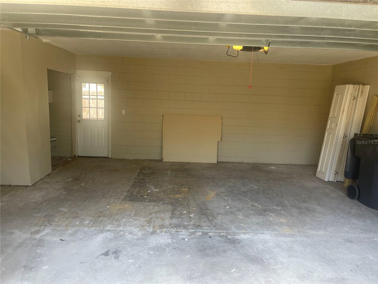 906 Essex Rd Property Photo 21