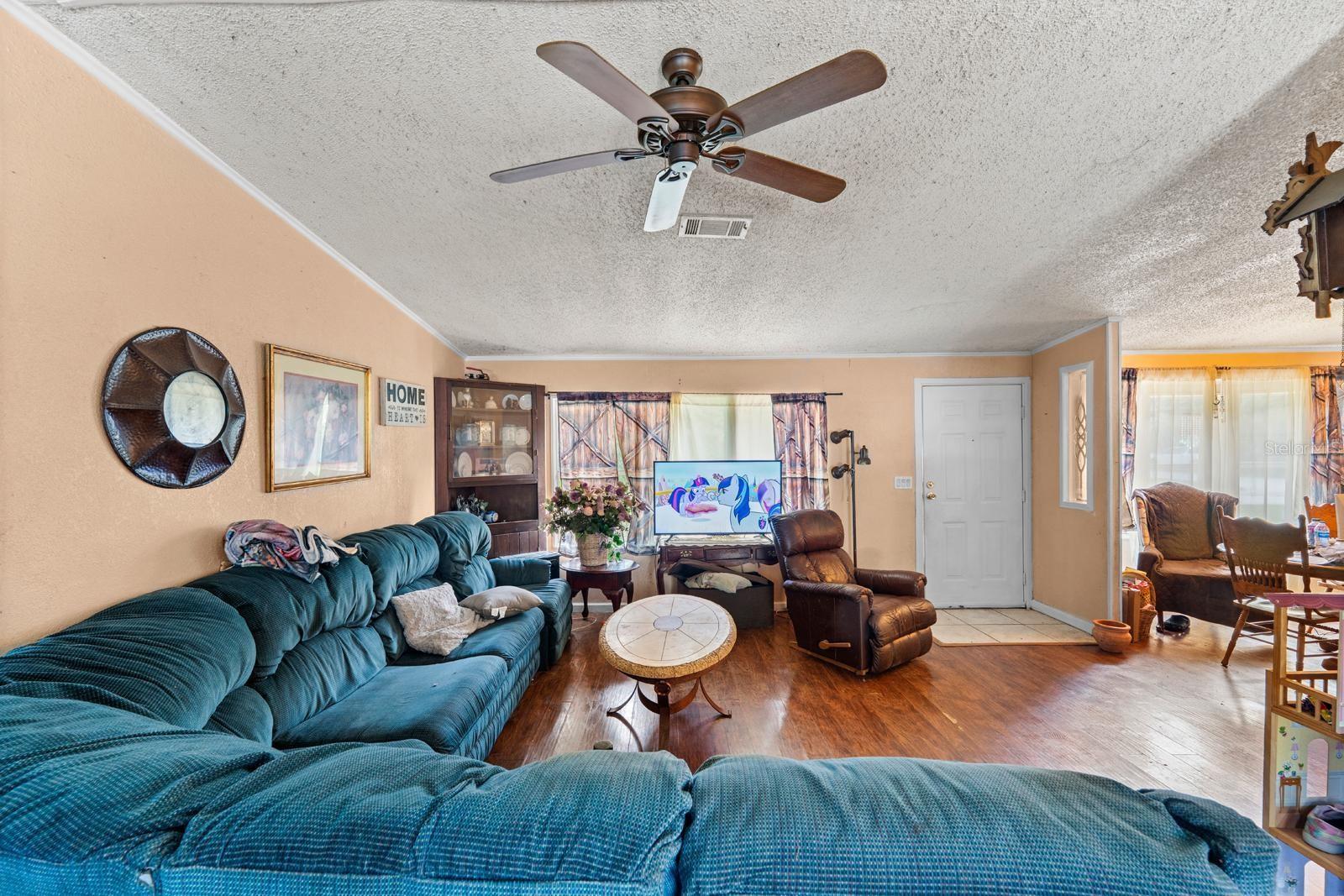 16143 Palacky St Property Photo 3