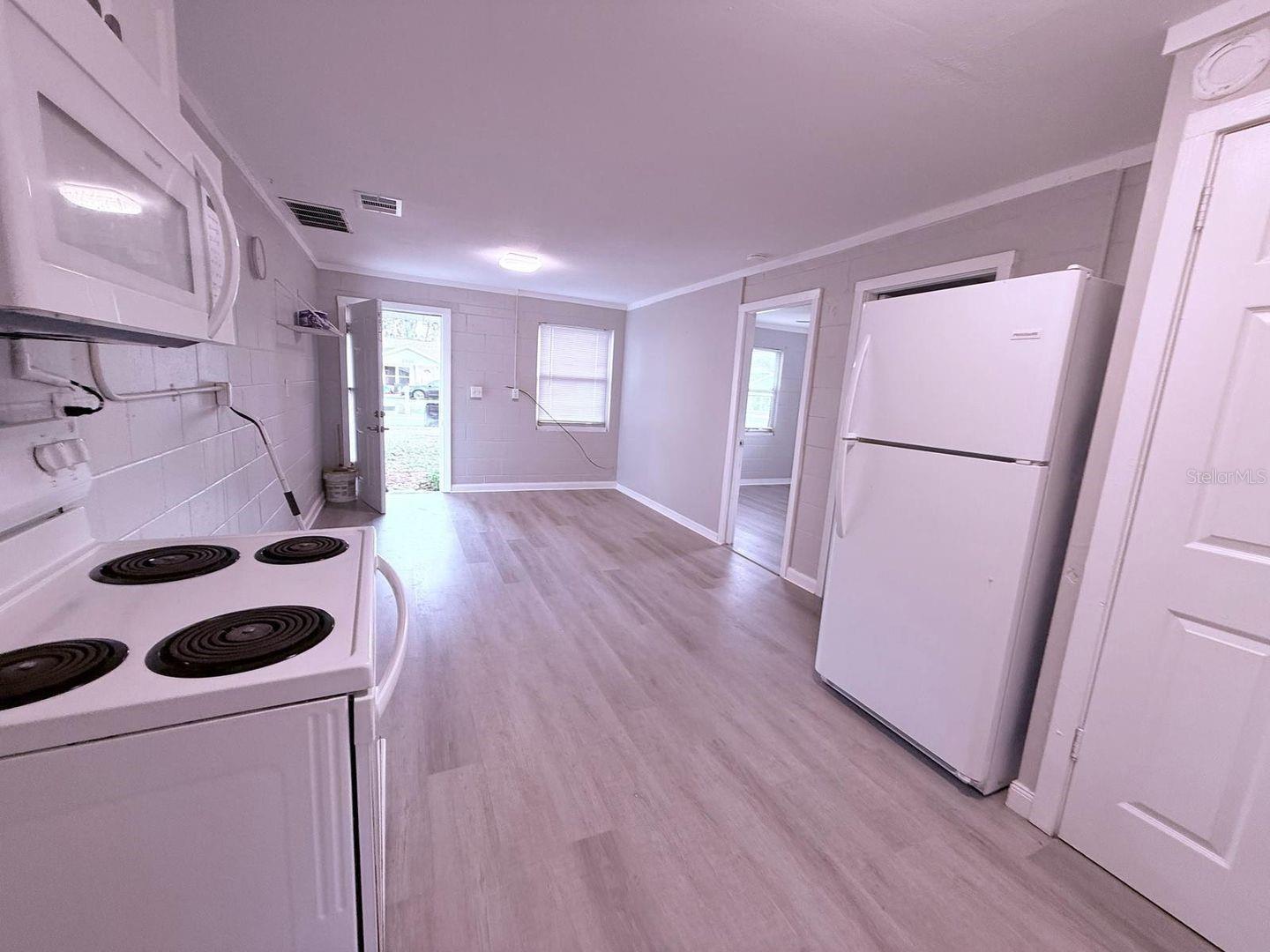 2305 Sw 2nd St #a Property Photo 5