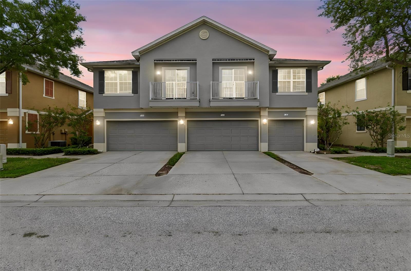 6734 BREEZY PALM DR Property Photo 1