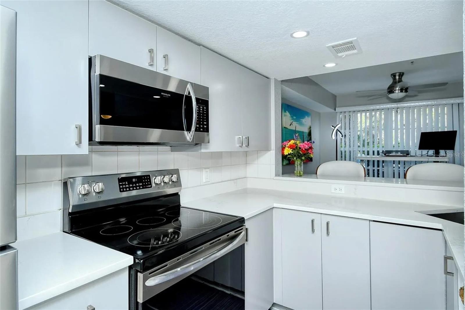 850 S Tamiami Trl #801 Property Photo 8