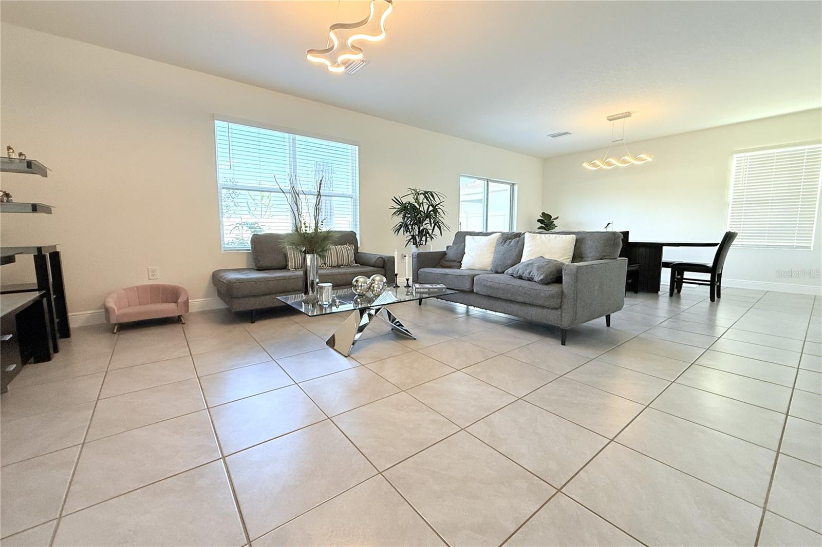 8406 Hardy Bay Loop Property Photo 10